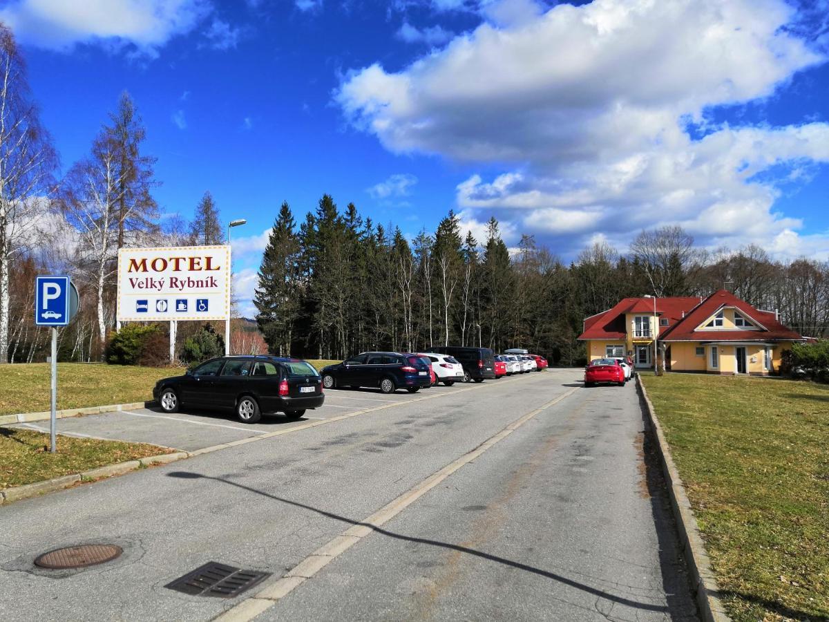 Motel Velky Rybnik Dehtare  Eksteriør billede