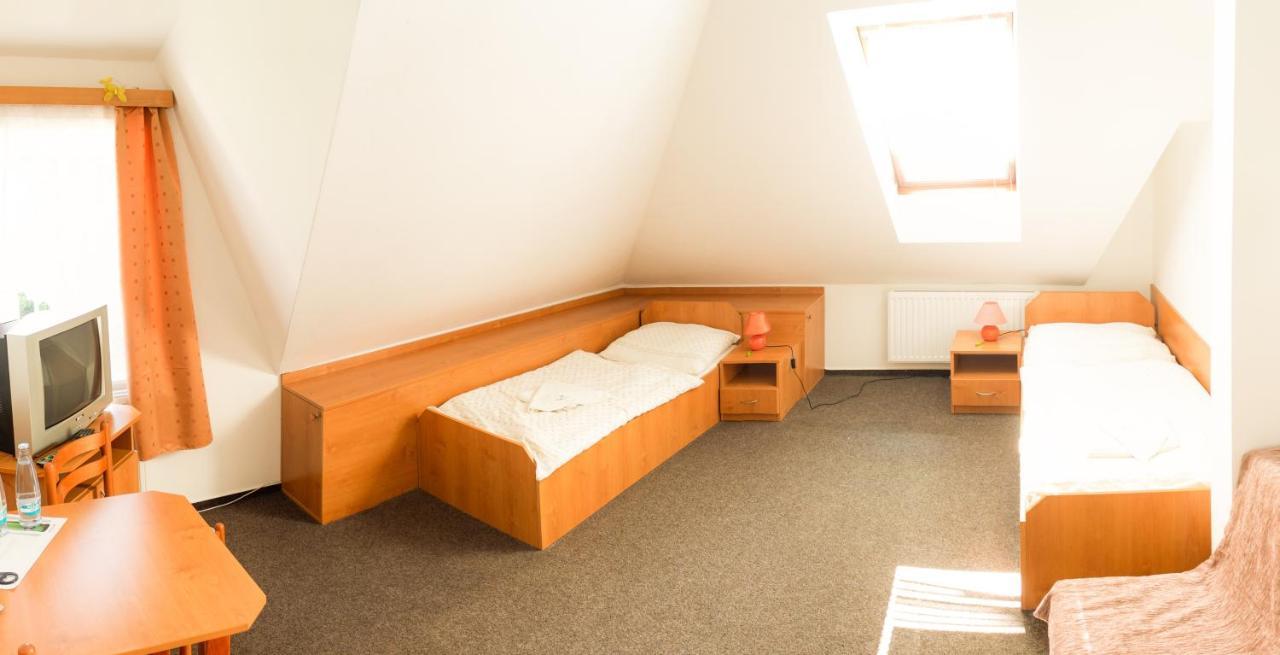 Motel Velky Rybnik Dehtare  Eksteriør billede